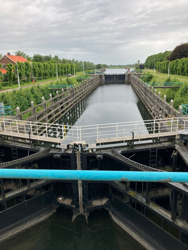 2026 06 06 Sluis bij Andel tussen de afgedamde maas en de waal